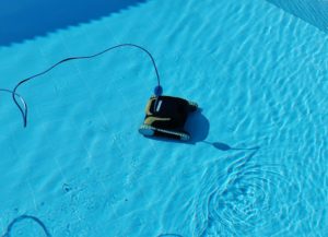 robotic-pool-vacuum-under-water