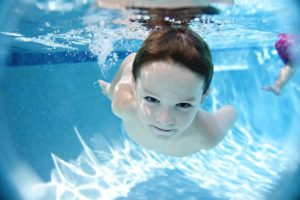 pool cleaning myths fi